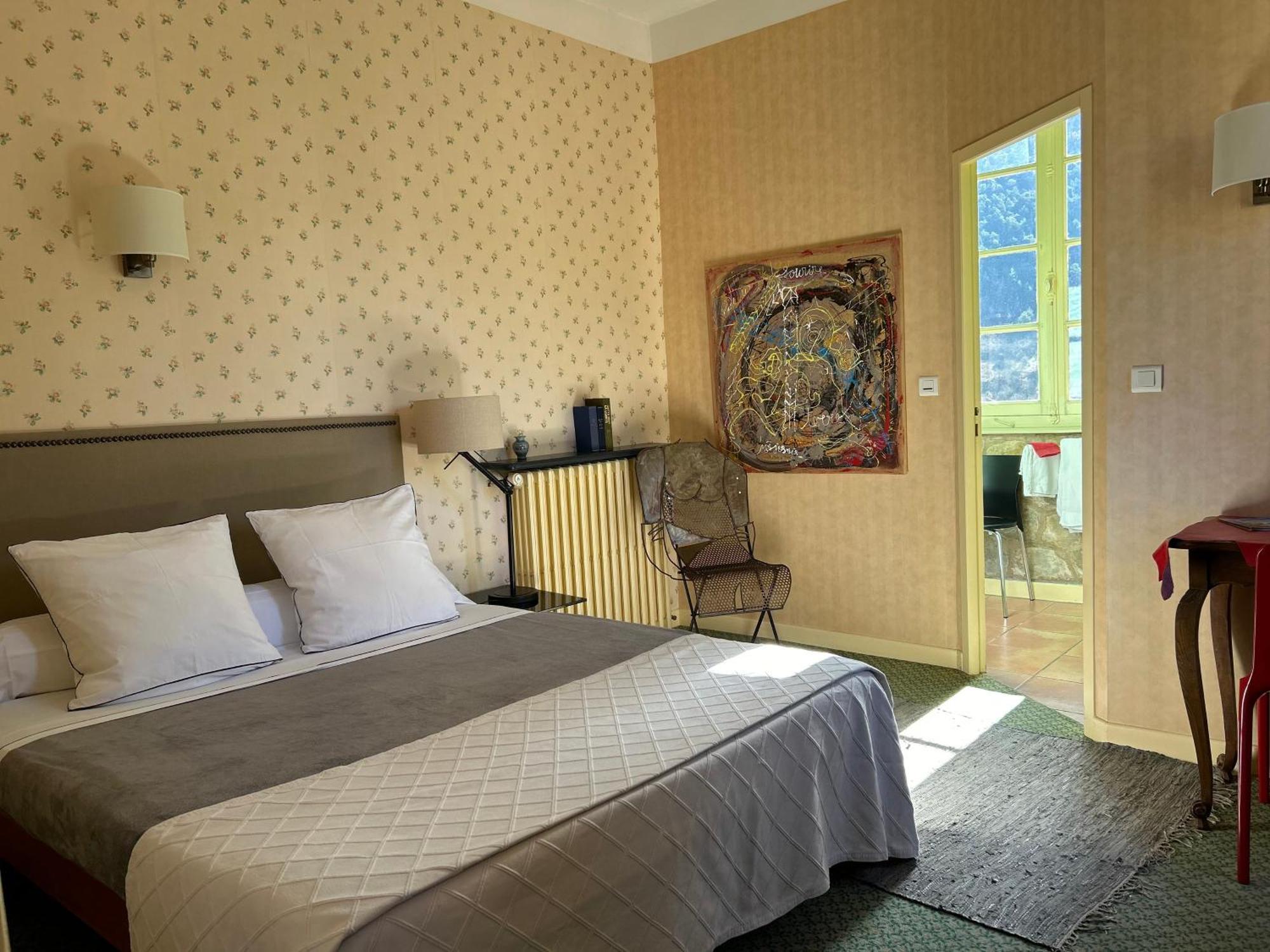 Ermitage De Peyreleau Bed & Breakfast Bagian luar foto