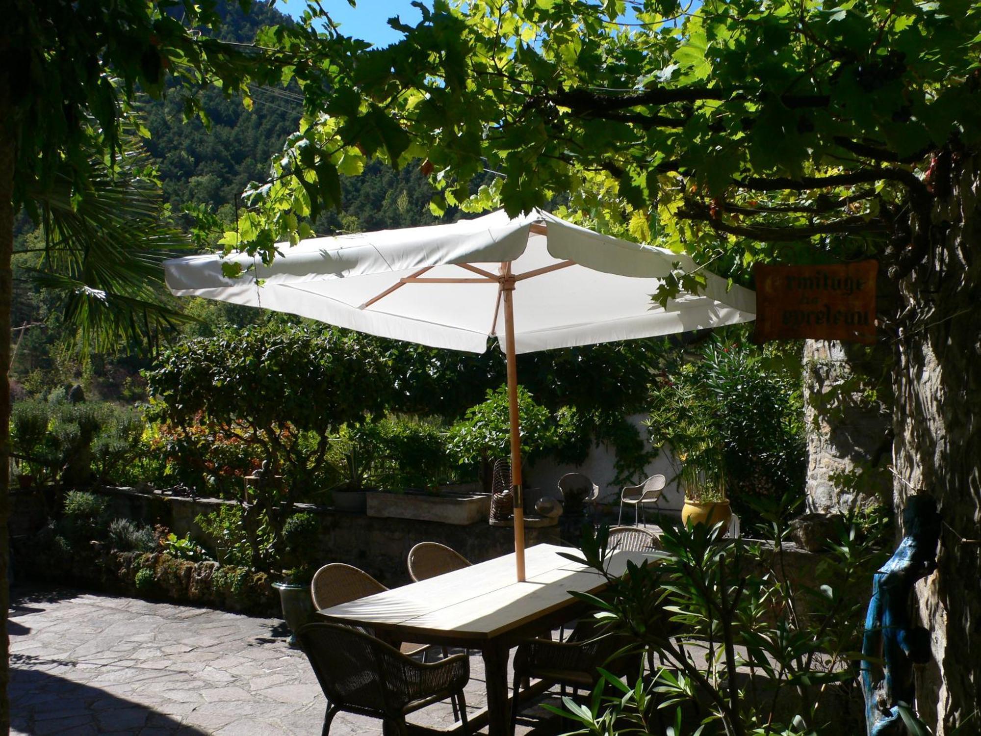 Ermitage De Peyreleau Bed & Breakfast Bagian luar foto