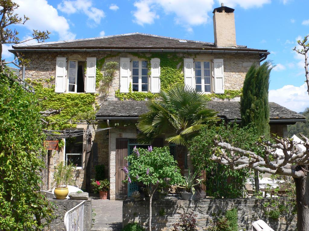 Ermitage De Peyreleau Bed & Breakfast Bagian luar foto