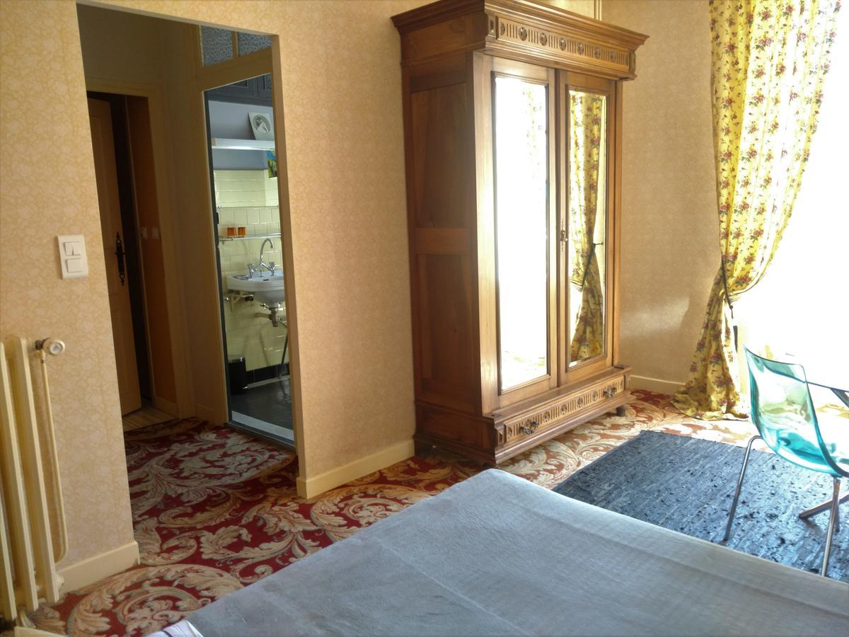 Ermitage De Peyreleau Bed & Breakfast Bagian luar foto