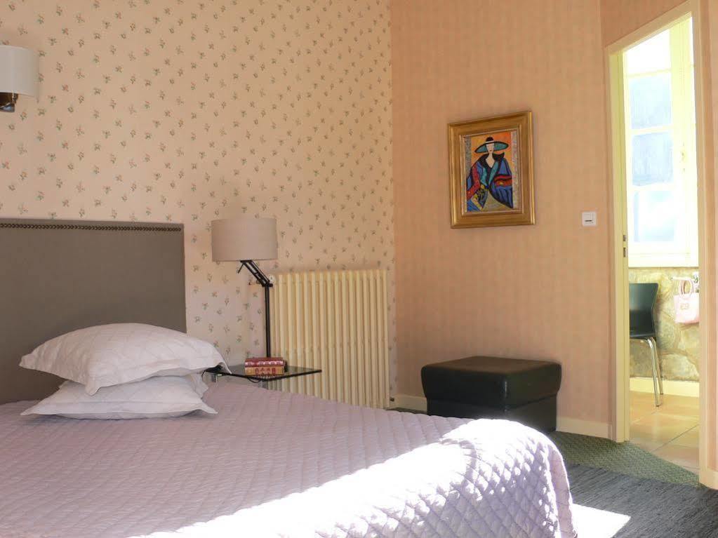 Ermitage De Peyreleau Bed & Breakfast Bagian luar foto
