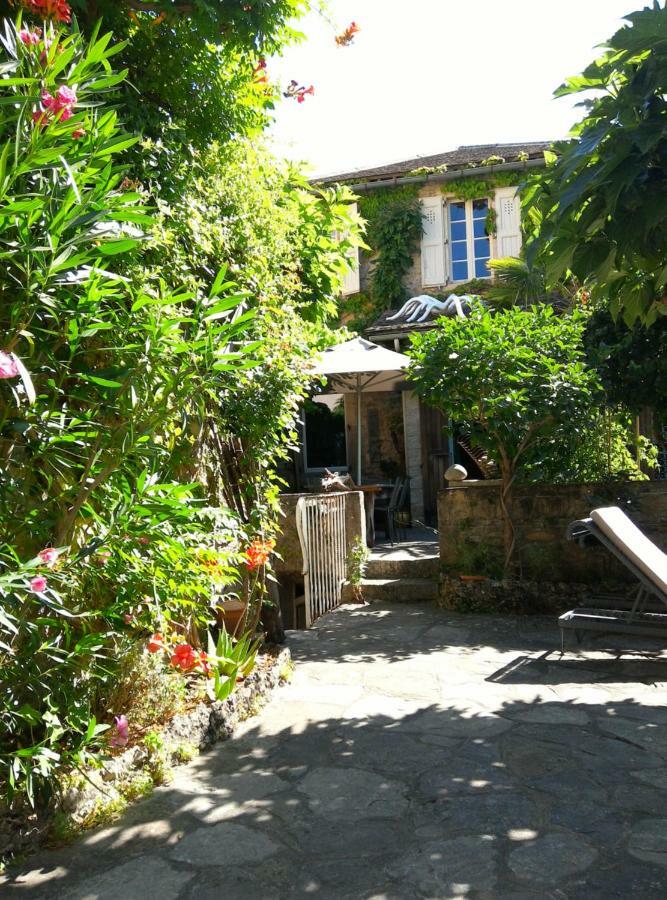 Ermitage De Peyreleau Bed & Breakfast Bagian luar foto